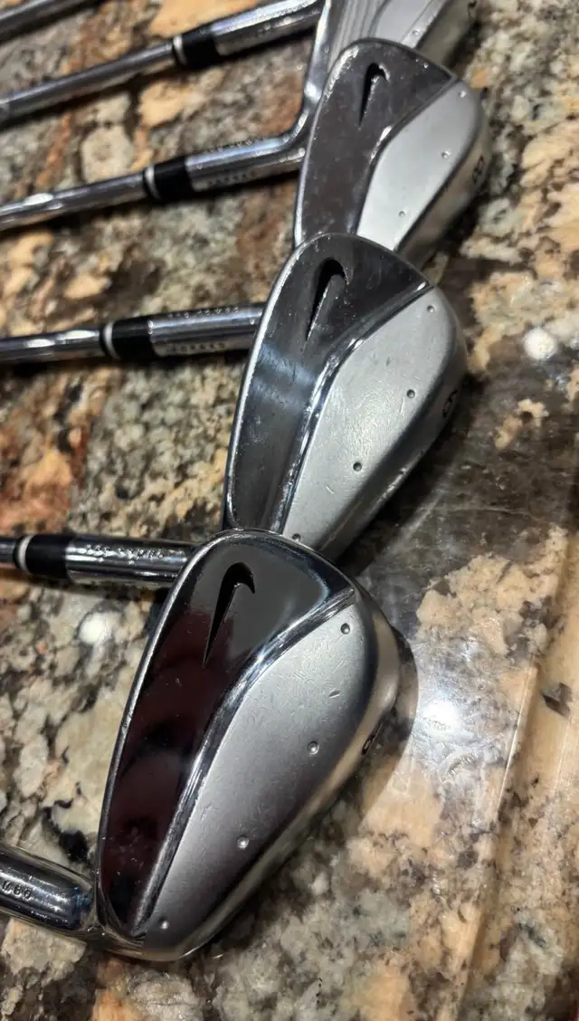 Nike Pro Combo Right Hand Stiff Flex Irons in Golf in Ottawa - Image 8