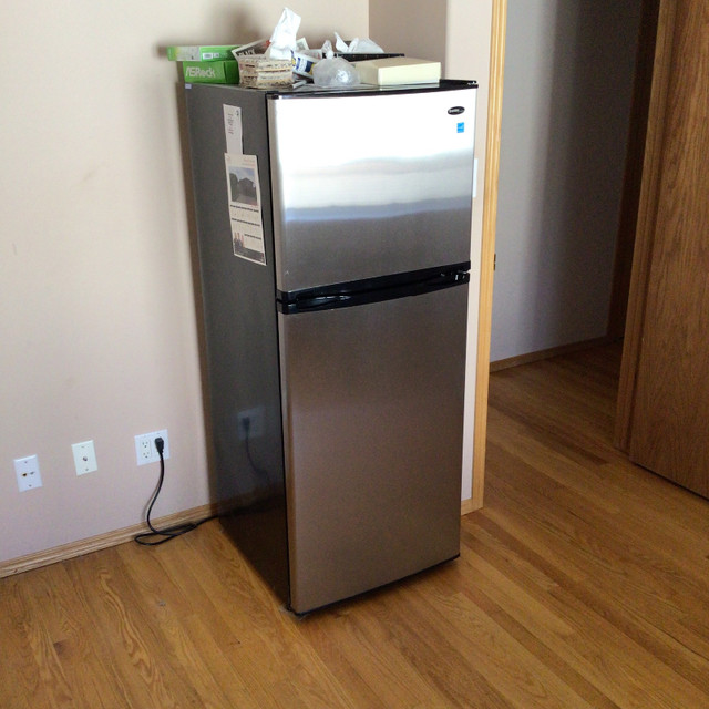 59”x24” fridge, works perfect, stainless steal finish, 200$ in Refrigerators in Winnipeg - Image 4