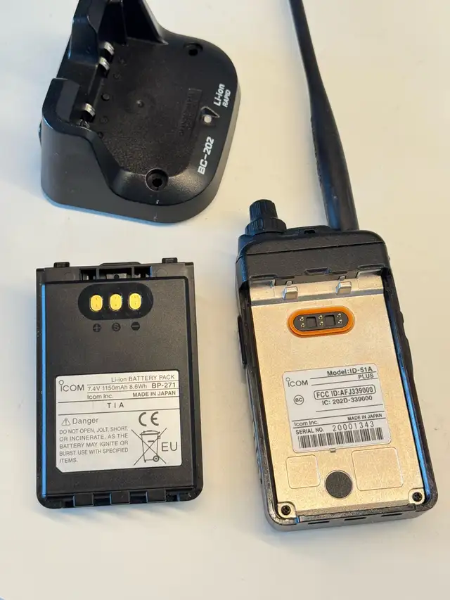ICOM ID51 plus546145133533614085