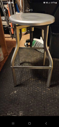 24-30 inch metal bar stools x3