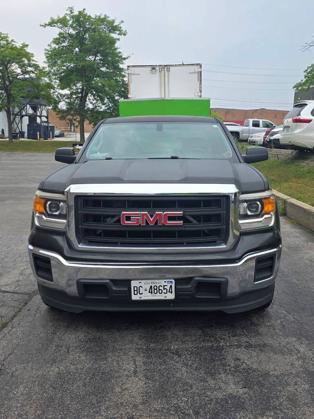 2014 GMC Sierra 1500- Only 113,661km - Clean in Cars & Trucks in Hamilton - Image 2
