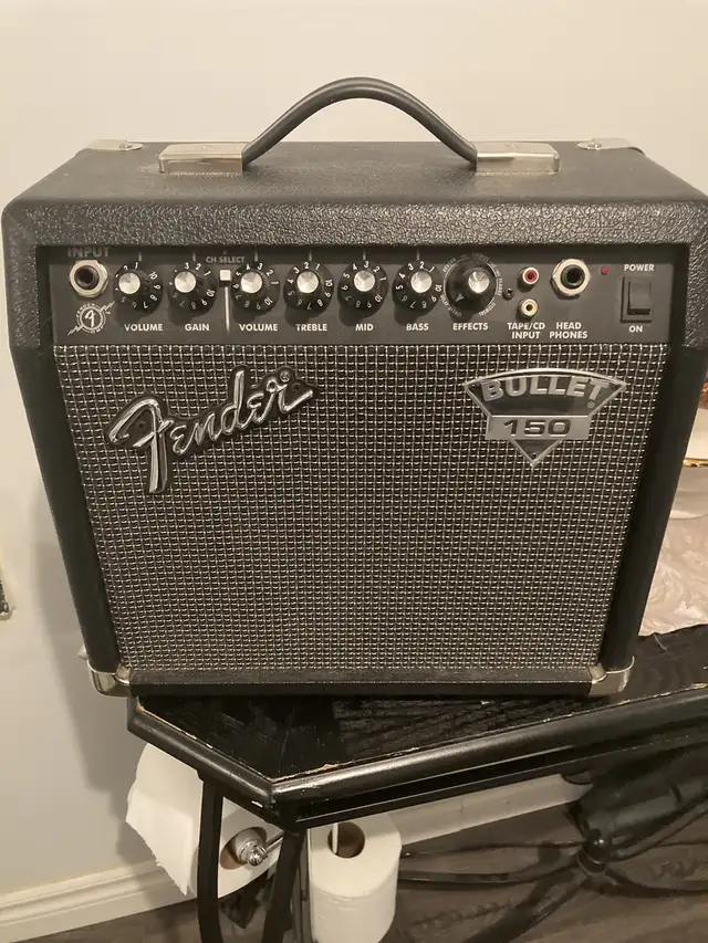 Fender bullet Guitar amp used a couple of time s in Amps & Pedals in Sudbury - Image 4