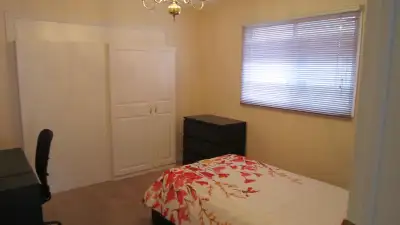 FEMALE FULL TIME STUDENTS ONLY $875/room AvailableSept13-EndofDecember or longer Each student has th...