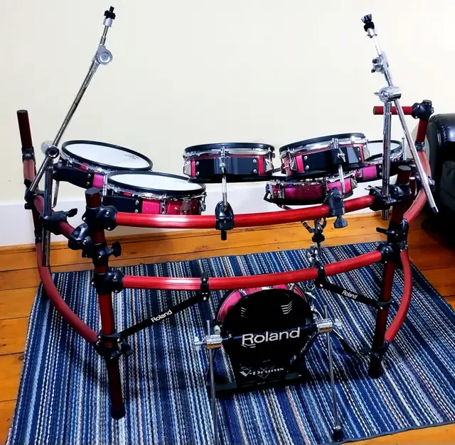" Roland-V-Drum-Pad and Rack Kit - Or Part Out" in Drums & Percussion in Belleville - Image 3
