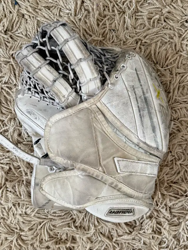 Bauer Goalie Glove & Blocker – Intermediate – Used in Hockey in Oakville / Halton Region - Image 4