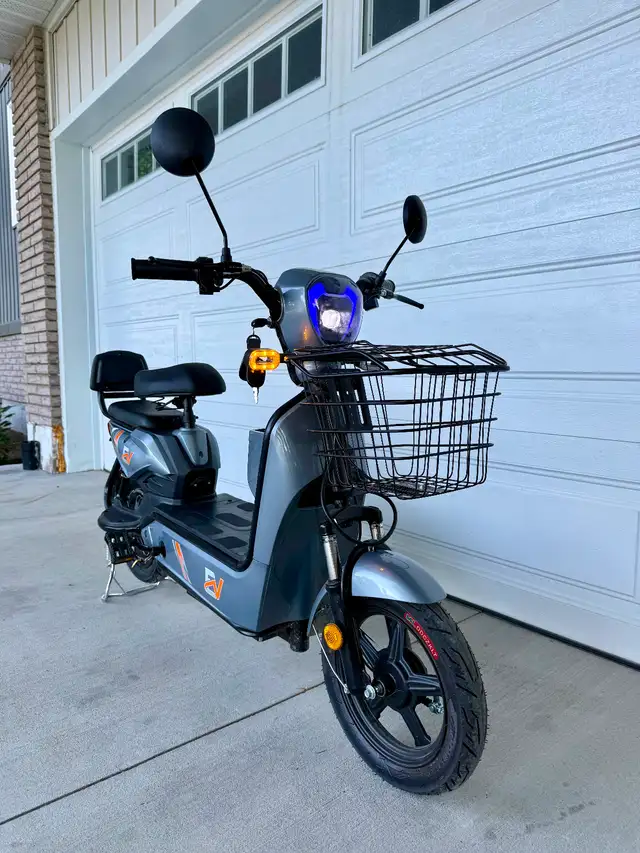 Like New!! 2026 SDLANCH IREV E Bike / Scooter