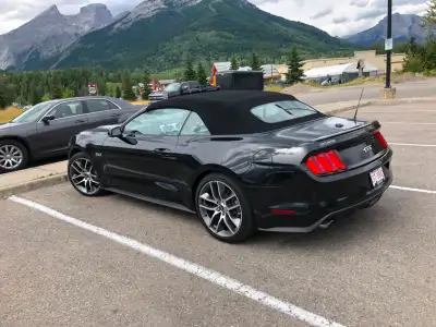 2016 Mustang GT Convertible Premium, 33,000 KM, black exterior, red/black interior. No modification...