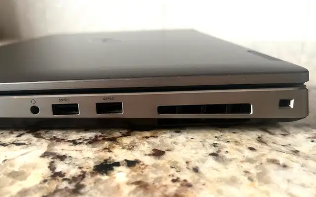RTX3000 Dell Precision 7540 Workstation Laptop in Laptops in Edmonton - Image 5