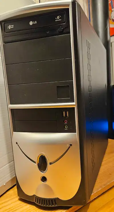 Asus P5Ql Pro desktop 7 Gb Ram 250 Gb hard drive Windows 10 Microsoft Office CD/DVD Great sound and...