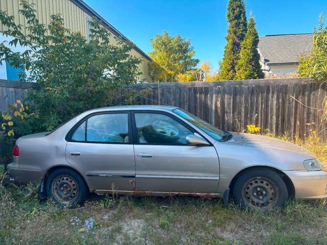 2001 Toyota Corolla MAKE ME AN OFFER in Cars & Trucks in Ottawa