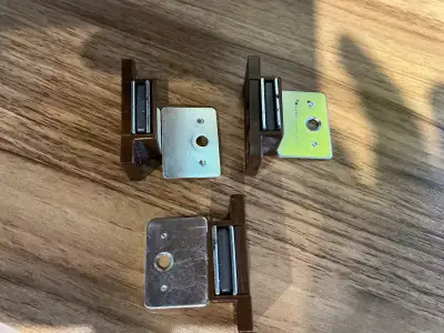 Loquets magnétiques / Magnetic Latch, View more
