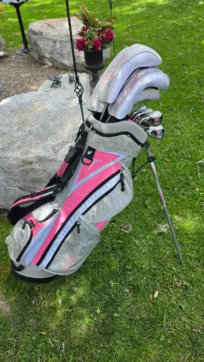 Women's LEFT Pink Acuity Golf Clubs with Stand Bag , View more