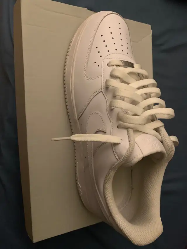 White Air Force 1’s 07’ in Men's Shoes in Kitchener / Waterloo - Image 2
