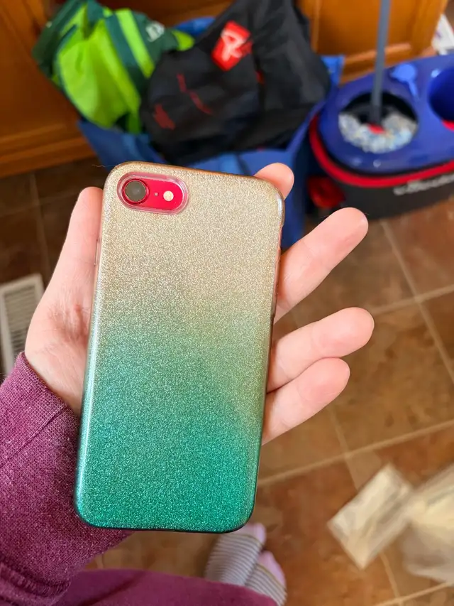 iphone with case in Cell Phones in Edmonton - Image 3