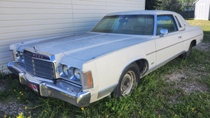 1974 Chrysler New Yorker Brougham