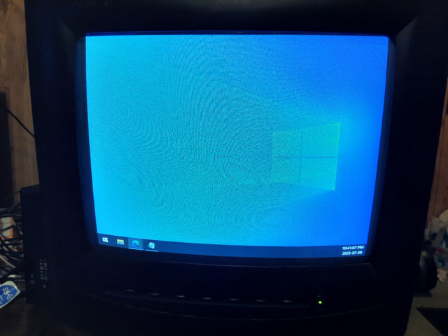 Acer Crt Monitor in Monitors in Kitchener / Waterloo - Image 2