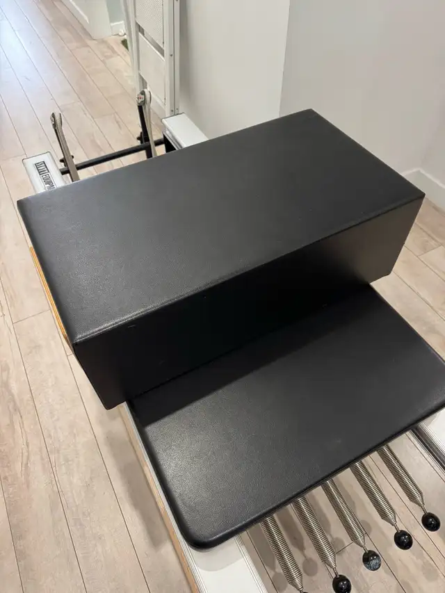 Merrithew V2MaxTM Pilates Reformer Bundle583287868165335042