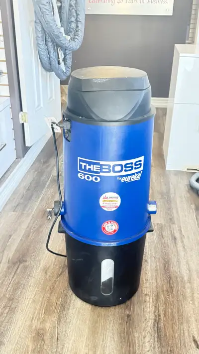 Keep your home pristine with this reliable Eureka The Boss 600 central vacuum unit, which is in good...