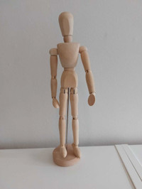 Wooden mannequin for sketching