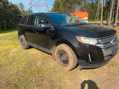 2013 ford edge. AS/IS NOT SAFETIED, 169000km, runs and drives good Leather headed powered seats, Fro...