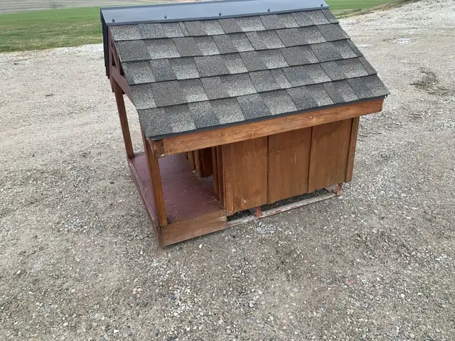 dog house in Accessories in Owen Sound - Image 3