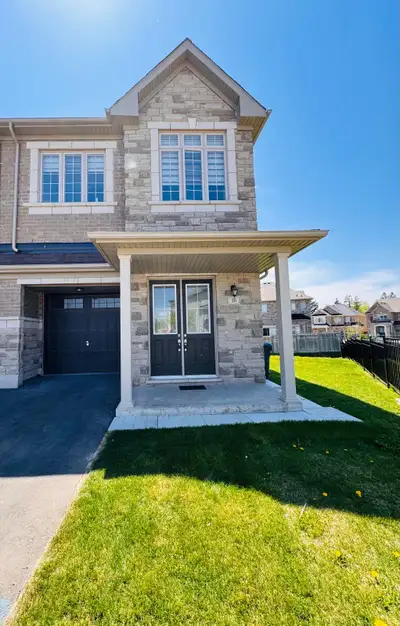 Semi-Detached House for Rent in Brampton