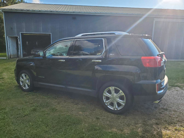 2017 GMC Terrain SLT  in Cars & Trucks in London - Image 3