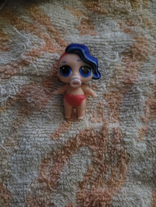 collectible MGA Entertainment L.O.L. Surprise! doll,