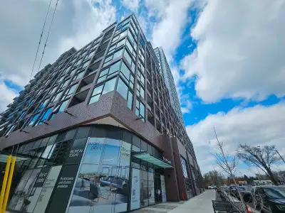 Port Credit GO 1+1Bdrm with Parking