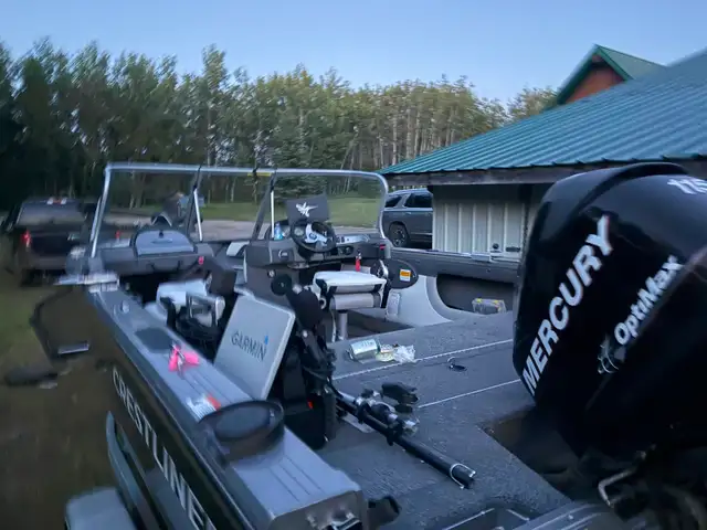 1850 crestliner super hawk in Powerboats & Motorboats in Prince Albert - Image 3
