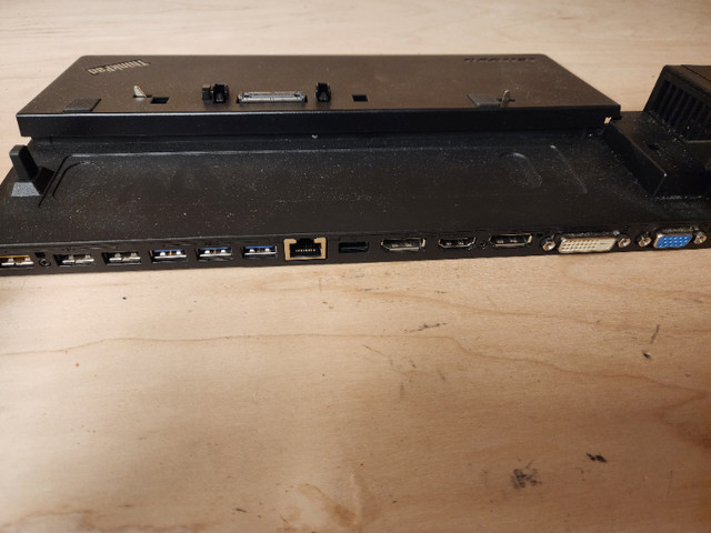 Lenovo laptop docking station (40A2) in Laptop Accessories in Oakville / Halton Region