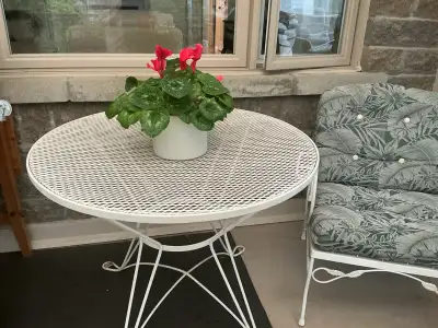 ensemble de terrasse table et chaises, View more