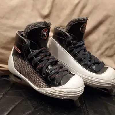 Youth HEATON Goalie Skates Skate Size 4  /  Shoe Size 5.5 , View more