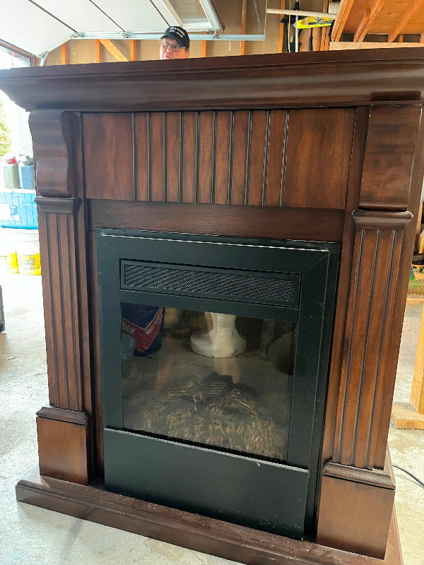 Electric Fireplace and Mantle 1500 Watts in Fireplace & Firewood in Markham / York Region - Image 3