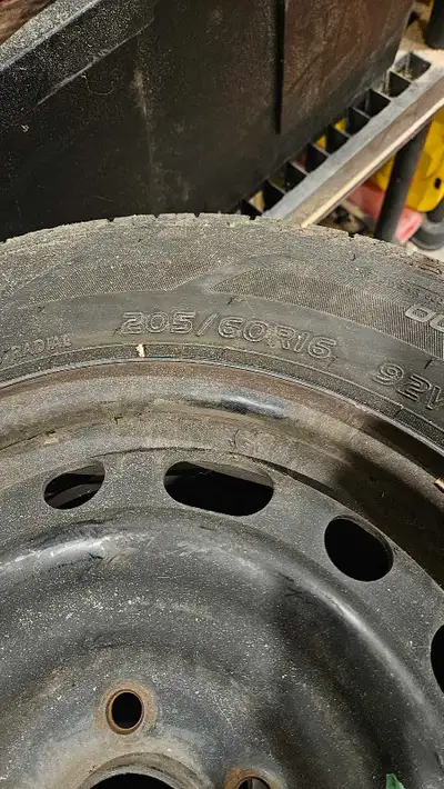 Hercules Roadtour Connect AS 205/60R16 off a 2016 Mazda 3 2litre Has at least one good season left....