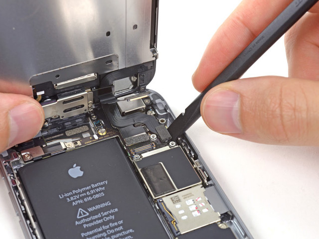Repair shop Apple Samsung LG Sony Huawei station CREMAZIE dans Portables  à Ville de Montréal