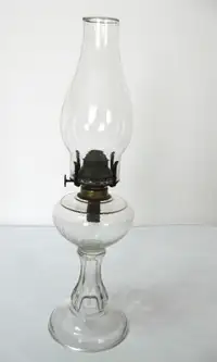 ANCIENNE LAMPE A L HUILE /ANTIQUE OIL LAMP