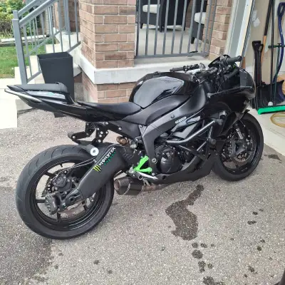 Stunt Ninja $10K+ Invested Not your typical street bike DRS Sprocket Brembo & Magna Hand Brakes Dual...