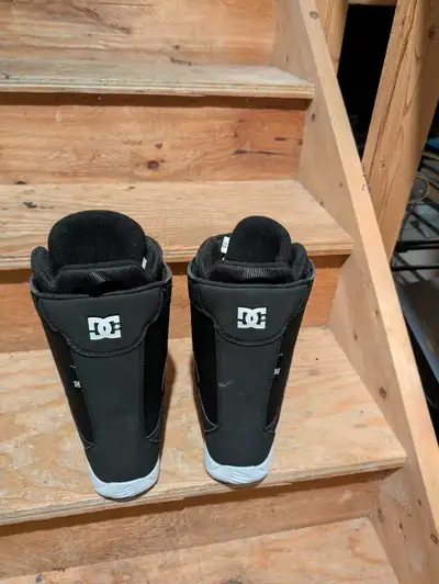 DC Phase BOA Men's Snowboard Boots 2024 size 8 Bought last year and was only worn twice, comes with...