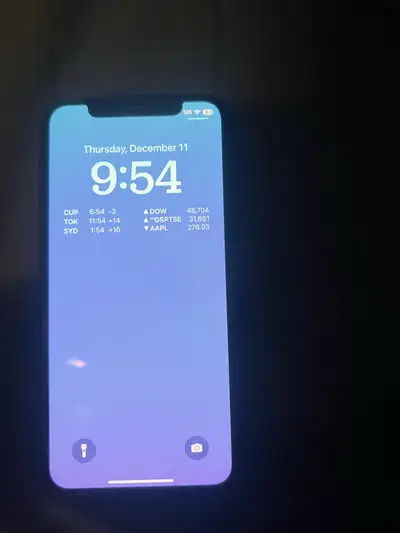 Phone works perfectly. No flaws. 81% battery percentage, 64 GBs. Pick up and cash only.