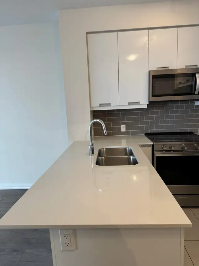 Kitchen and Island Countertops in Other in Hamilton - Image 6