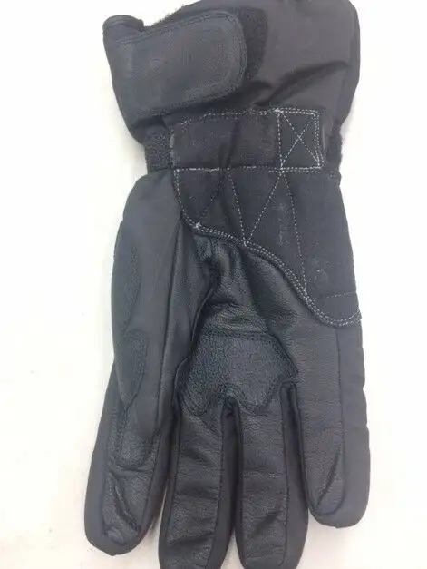 WATERPROOF MOTORCYCLE GLOVES in Men's in City of Montréal - Image 3