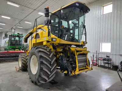 Choice of 2 forage harvesters 2001 fx28, 2036 cutter hours new fan paddles. Comes with a single swat...
