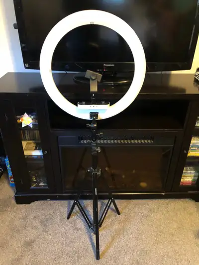 Neewer 18” ring light, View more