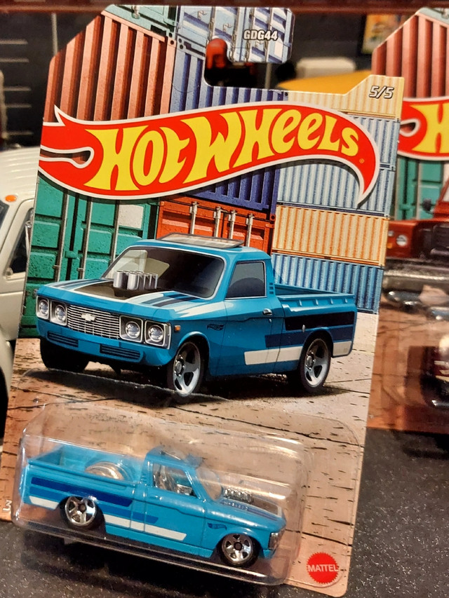 DIECAST CARS & TRUCKS 1:64 HOT WHEELS  in Toys & Games in Hamilton - Image 3