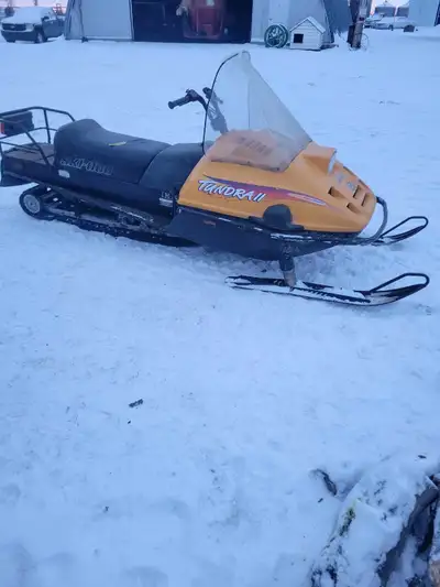 Skidoo tundra ll 250cc long track with carrier front suspension sled in very good shape $2900 obo