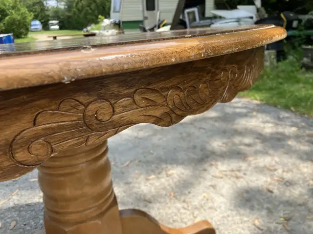  Solid oak Wood dining room table @ Engraved around the s in Dining Tables & Sets in Markham / York Region - Image 4