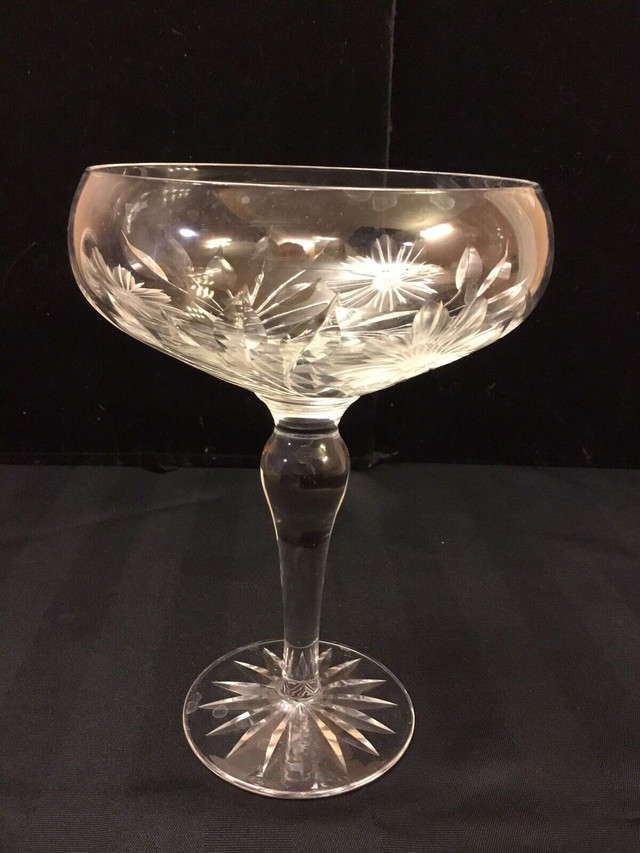 HAND CUT CRYSTAL CANDY DISH 8”  in Arts & Collectibles in Mississauga / Peel Region