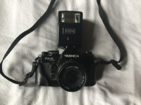 Appareil photo 35 mm Yashica avec équipement