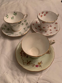 Aynsley Tea Cup and Saucers Lot of 3. Made in England